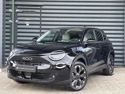 Zwart Nieuw 2025 Fiat 600 La Prima SUV | € 32.685 (Eerlijke prijs)