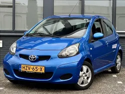 Blauw Gebruikt 2010 Toyota Aygo Hatchback | € 3.950 (Eerlijke prijs)