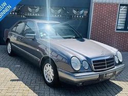 Grijs Gebruikt 1998 Mercedes E240 Elegance Sedan | € 6.250