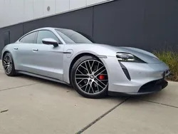 Zilver Gebruikt 2021 Porsche Taycan 4S Sedan | € 79.840 (Duur)