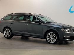 Grijs Gebruikt 2020 Skoda Octavia Business Line Stationwagen | € 16.750 (Goede deal)
