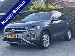 Grijs Gebruikt 2023 VW T-Roc Style SUV | € 32.450 (Eerlijke prijs)