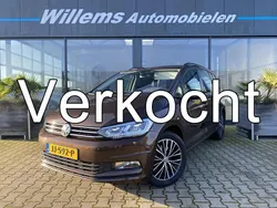 Bruin, metallic lak Gebruikt 2016 VW Touran Comfortline MPV | € 18.485 (Eerlijke prijs)