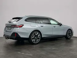Grijs Nieuw 2025 BMW 530e M Sport Stationwagen | € 79.787 (Super prijs)