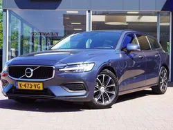 Blauw Gebruikt 2021 Volvo V60 Momentum Stationwagen | € 20.899 (Super prijs)