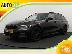 Zwart Gebruikt 2022 BMW 318 Stationwagen | € 27.940 (Eerlijke prijs)
