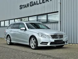 Zilver, metallic lak Gebruikt 2012 Mercedes E500 Avantgarde Stationwagen | € 32.950
