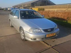 Grijs Gebruikt 2002 Toyota Avensis Luna Stationwagen | € 1.250