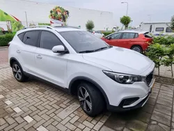 Wit Gebruikt 2020 MG ZS Luxury Sedan | € 14.000 (Goede deal)