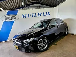 Zwart Gebruikt 2019 Mercedes A180 Premium Plus Hatchback | € 23.950 (Goede deal)