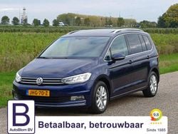 Blauw Gebruikt 2017 VW Touran Highline MPV | € 25.290 (Eerlijke prijs)