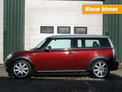 Rood, metallic lak Gebruikt 2008 Mini Cooper Clubman Stationwagen | € 6.250 (Iets duurder)