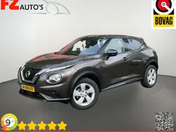 Bruin, metallic lak Gebruikt 2020 Nissan Juke N-Connecta SUV | € 18.945 (Eerlijke prijs)