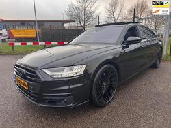 Zwart (metallic) Gebruikt 2019 Audi A8L Proline Sedan | € 45.900