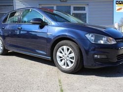 Blauw Gebruikt 2016 VW Golf VII Trendline Hatchback | € 8.990 (Goede deal)