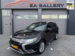 Zwart Gebruikt 2019 Mitsubishi Outlander P-HEV Edition SUV | € 22.940 (Eerlijke prijs)