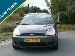 Grijs Gebruikt 2002 Ford Fiesta Ambiente Hatchback | € 1.499 (Eerlijke prijs)