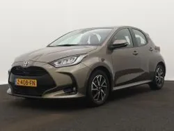 Groen metallic Gebruikt 2024 Toyota Yaris Hatchback | € 22.445 (Eerlijke prijs)