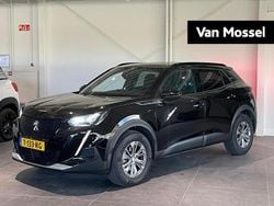 Zwart Gebruikt 2023 Peugeot e-2008 Style SUV | € 19.940 (Goede deal)