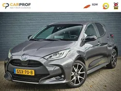 Grijs Gebruikt 2021 Toyota Yaris Hybrid Edition Hatchback | € 18.650 (Goede deal)