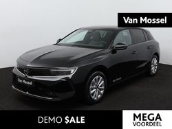 Zwartdiamond black metallic Gebruikt 2023 Opel Astra Business Edition Hatchback | € 19.940 (Eerlijke prijs)