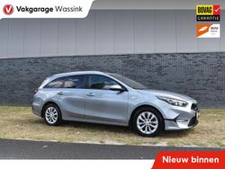 Zilver Gebruikt 2022 Kia Ceed Comfort Hatchback | € 16.940 (Eerlijke prijs)