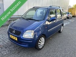 Blauw Gebruikt 2002 Opel Agila Comfort Hatchback | € 900 (Goede deal)