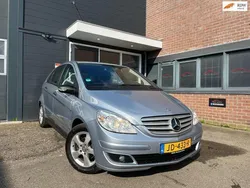 Blauw, metallic lak Gebruikt 2005 Mercedes B170 MPV | € 4.250 (Eerlijke prijs)