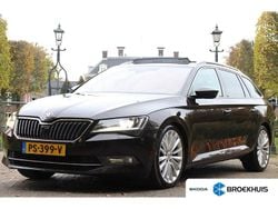 Bruin Gebruikt 2017 Skoda Superb Business Line Stationwagen | € 19.900 (Iets duurder)