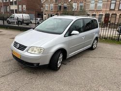 Grijs Gebruikt 2003 VW Touran MPV | € 1.498 (Eerlijke prijs)