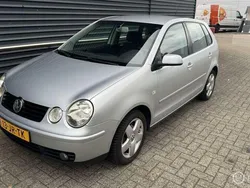 Grijs Gebruikt 2002 VW Polo Highline Hatchback | € 1.650 (Eerlijke prijs)