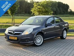 Grijs Gebruikt 2006 Opel Vectra Executive Sedan | € 1.950 (Super prijs)