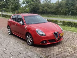 Rood Gebruikt 2010 Alfa Romeo Giulietta Quadrifoglio Verde Hatchback | € 8.499 (Goede deal)