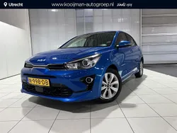 (spb) sporty blue m Gebruikt 2021 Kia Rio Hatchback | € 16.900 (Iets duurder)