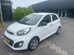 Wit, andere lak Gebruikt 2014 Kia Picanto Start Hatchback | € 4.250 (Eerlijke prijs)