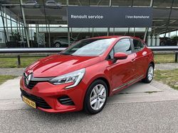 Rood Gebruikt 2020 Renault Clio V Zen Hatchback | € 11.250 (Eerlijke prijs)