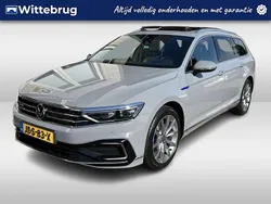 Grijs Gebruikt 2022 VW Passat Business Stationwagen | € 24.950 (Eerlijke prijs)