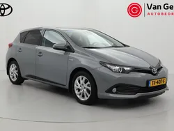 Grijs Gebruikt 2018 Toyota Auris Hybrid Plus Hatchback | € 18.999 (Eerlijke prijs)