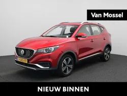 Rood Gebruikt 2020 MG ZS Luxury Sedan | € 15.495 (Eerlijke prijs)