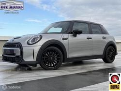 Grijs (metallic) Gebruikt 2023 Mini Cooper S Classic Hatchback | € 34.995 (Iets duurder)