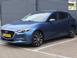 Blauw Gebruikt 2017 Mazda 3 Hatchback | € 15.249 (Eerlijke prijs)