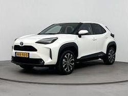 Pure white (licht wit) Gebruikt 2023 Toyota Yaris Limited SUV | € 26.900 (Goede deal)