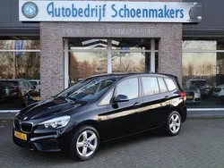 Zwart Gebruikt 2017 BMW 220 Executive Stationwagen | € 14.990 (Goede deal)