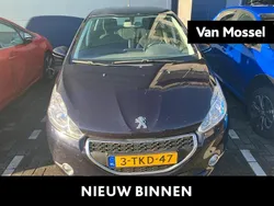 Blauw Gebruikt 2014 Peugeot 208 Active Hatchback | € 8.000 (Eerlijke prijs)
