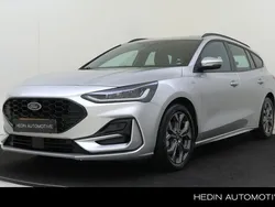 Grijs Gebruikt 2023 Ford Focus ST-Line Stationwagen | € 25.950 (Eerlijke prijs)
