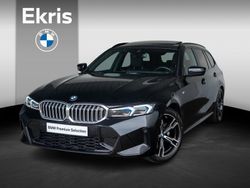Saphirschwarz metallic (zwart metallic) Gebruikt 2024 BMW 318 Sport Line Stationwagen | € 42.900 (Eerlijke prijs)