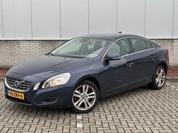 Blauw Gebruikt 2013 Volvo S60 Momentum Sedan | € 13.995 (Eerlijke prijs)