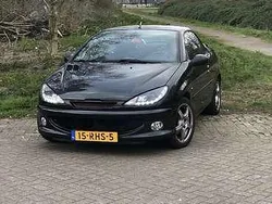 Zwart Gebruikt 2003 Peugeot 206 Premium Cabriolet | € 1.200 (Eerlijke prijs)