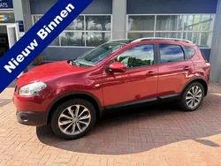 Rood Gebruikt 2010 Nissan Qashqai SUV | € 7.250 (Eerlijke prijs)