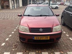 Rood Gebruikt 2004 Fiat Punto Young Hatchback | € 750 (Eerlijke prijs)
